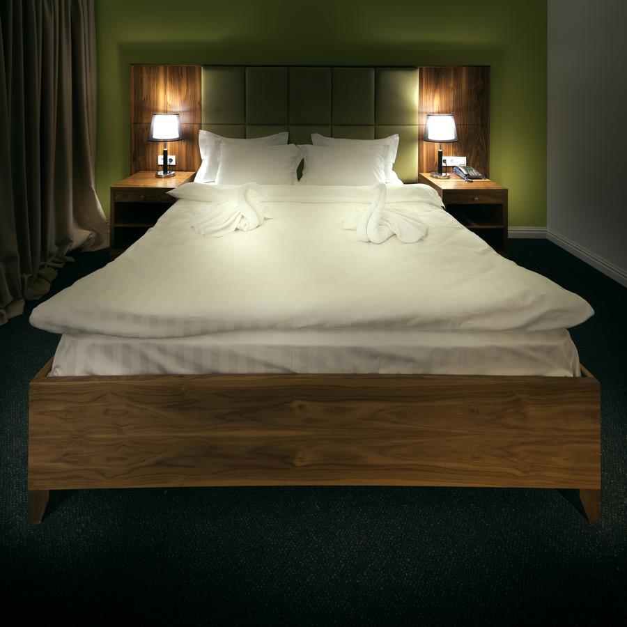 The Square Hotel Astana Bagian luar foto