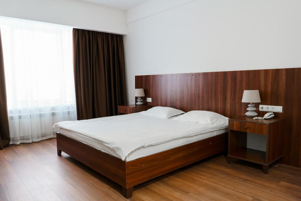 The Square Hotel Astana Bagian luar foto